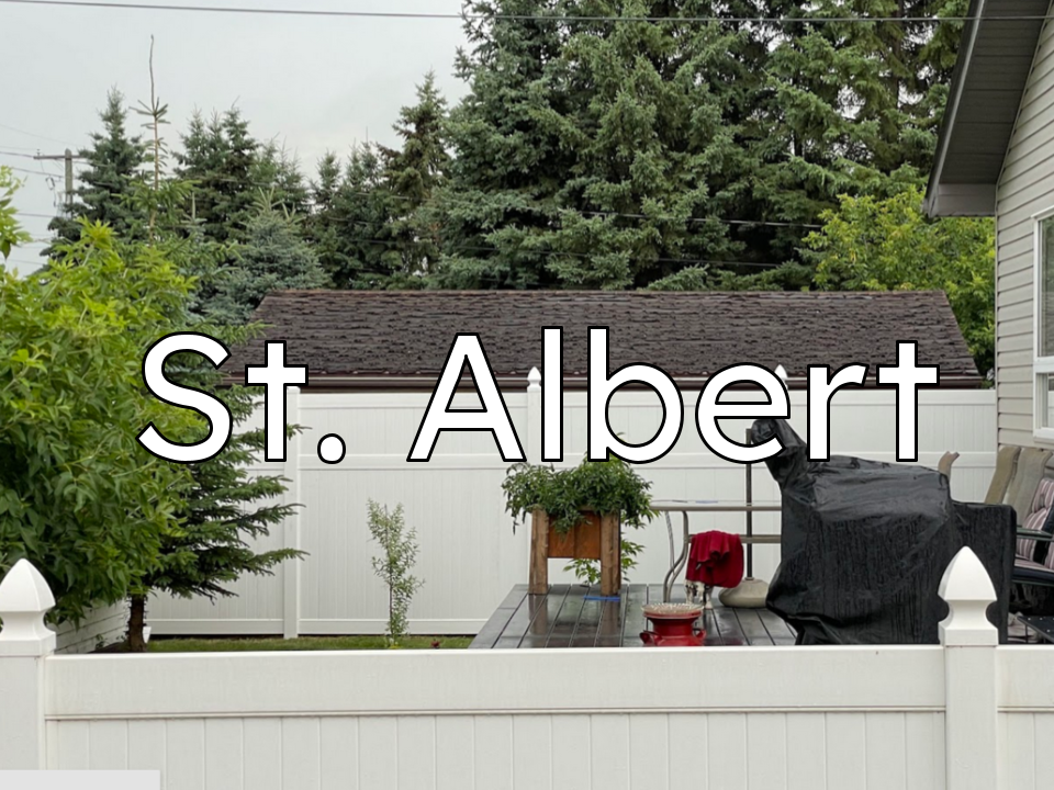 Vinyl fence installation in St Albert with durable steel post system for Alberta conditions